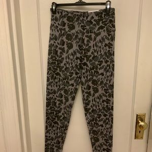 Sonoma 7/8 leggings XL and L